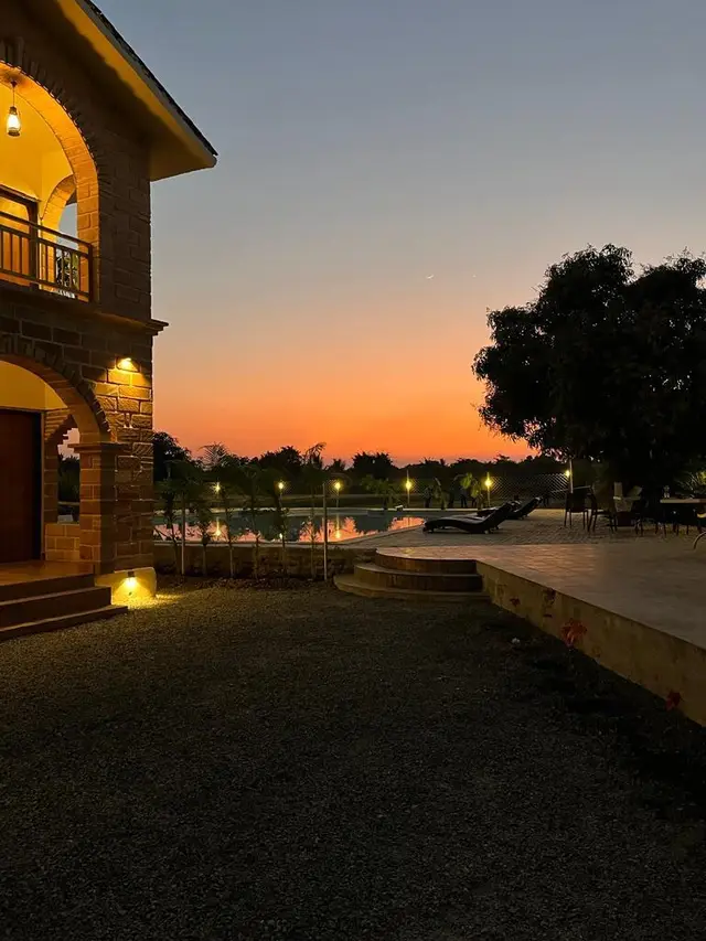 Gir Night Resort — blue hour, photograph 20